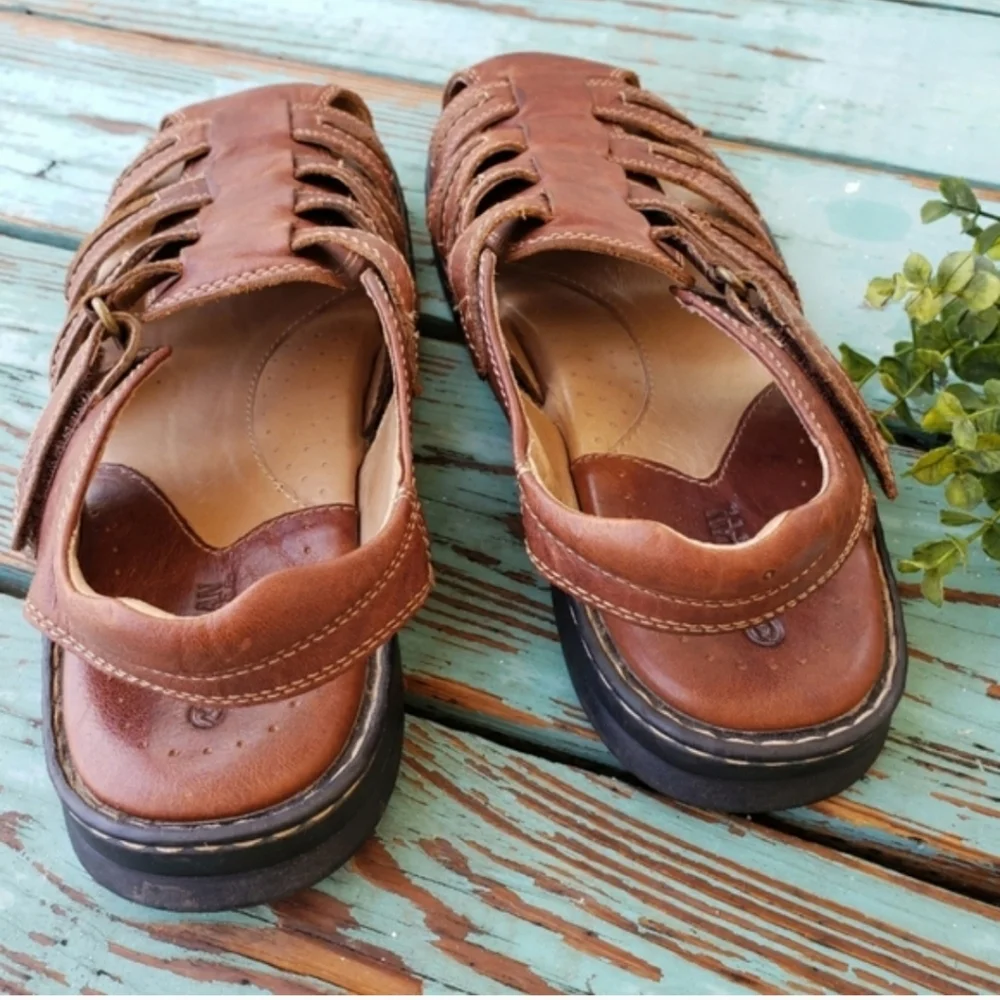 Magellan Outdoors Brown Leather Fisherman Sandals Men’s 11 Excellent Condition